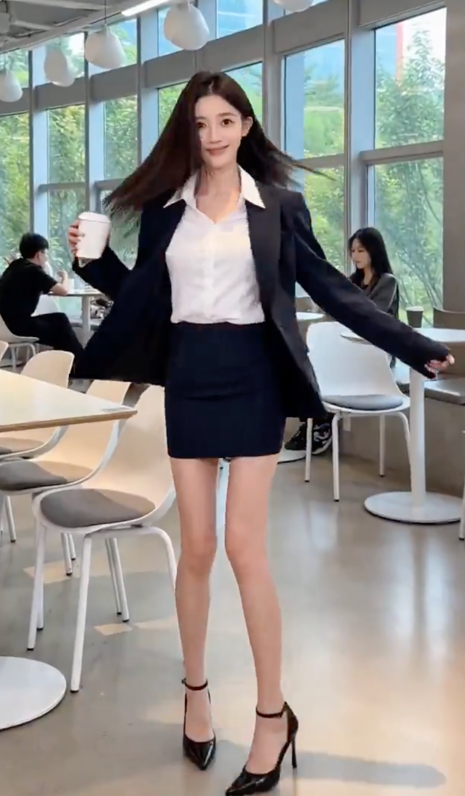 极速变装：穿梭时空的时尚炫彩大片