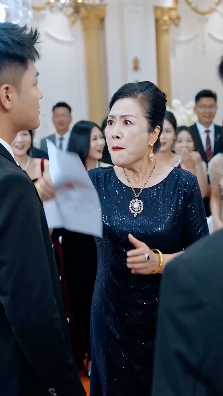 豪门退婚龙王归来打脸现场