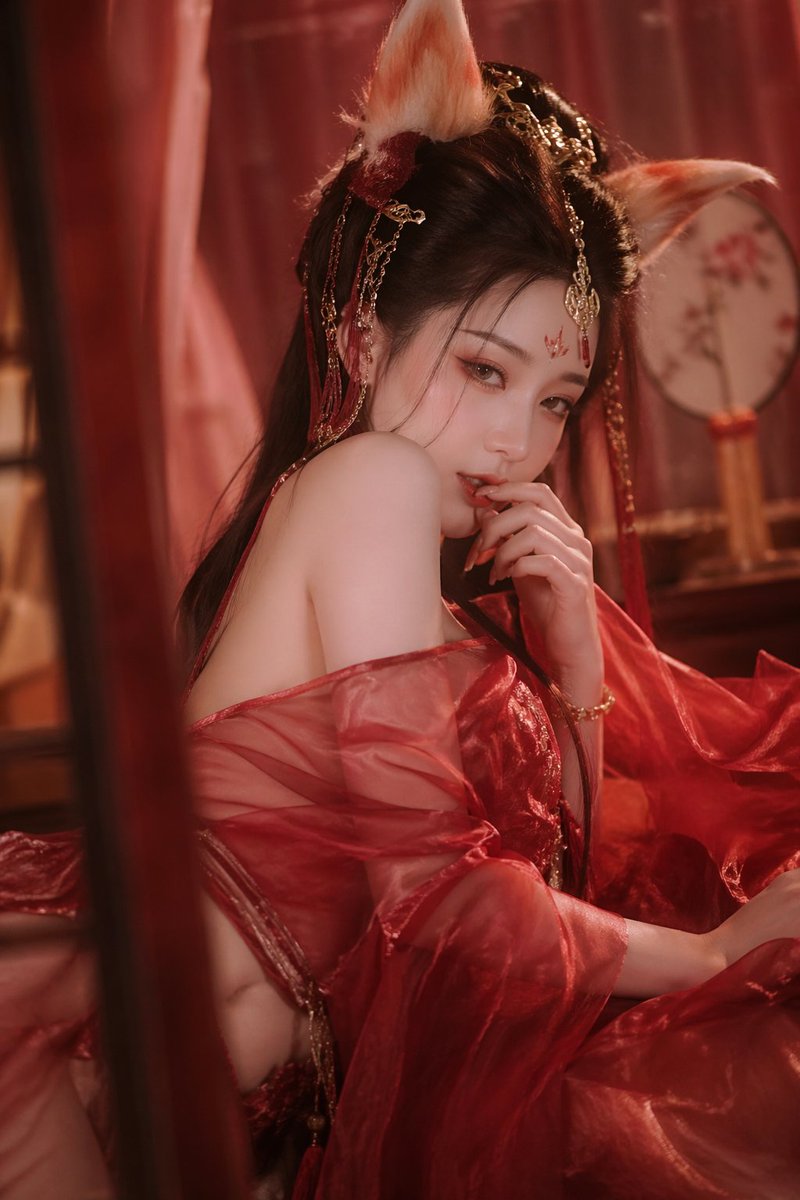 苏妲己红纱狐耳撩人写真